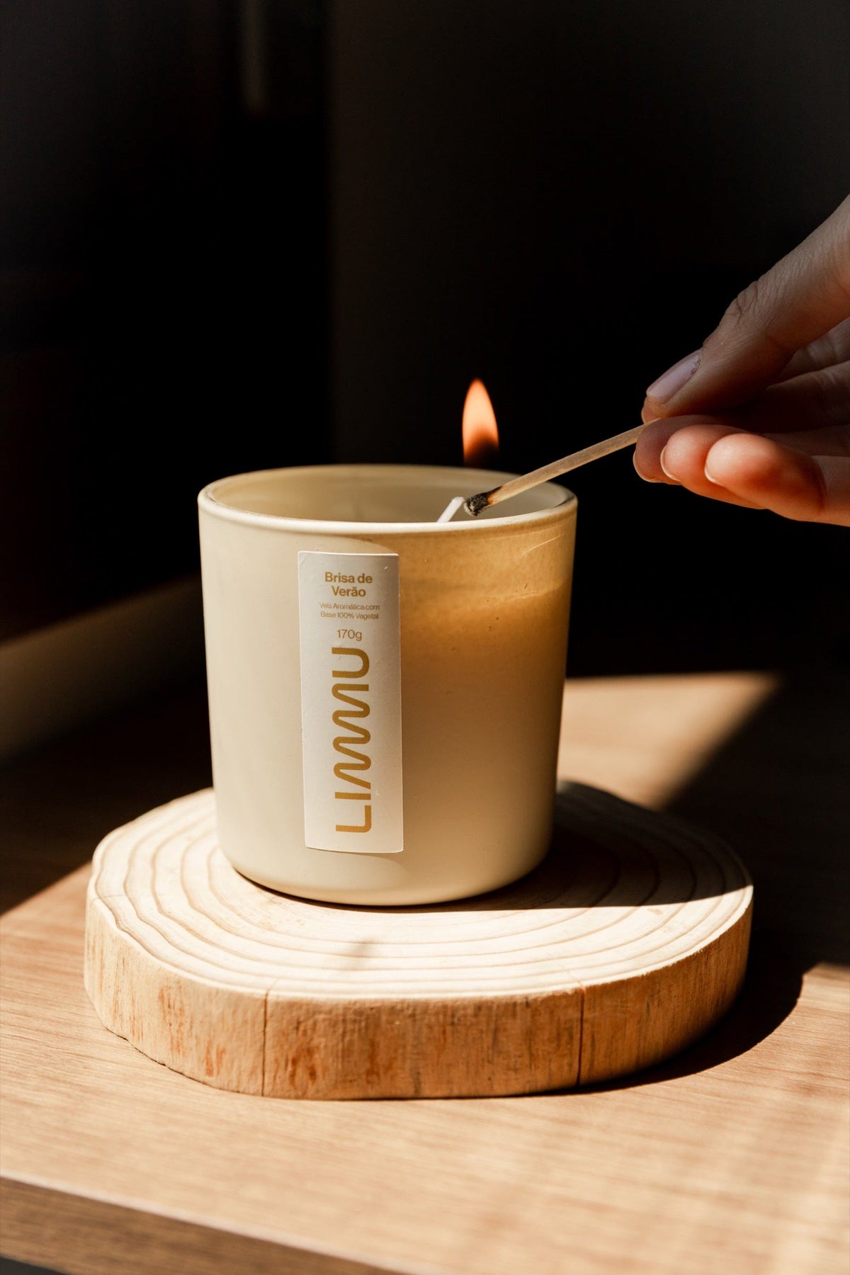 Velas aromáticas: quando a luz também faz parte do cuidado